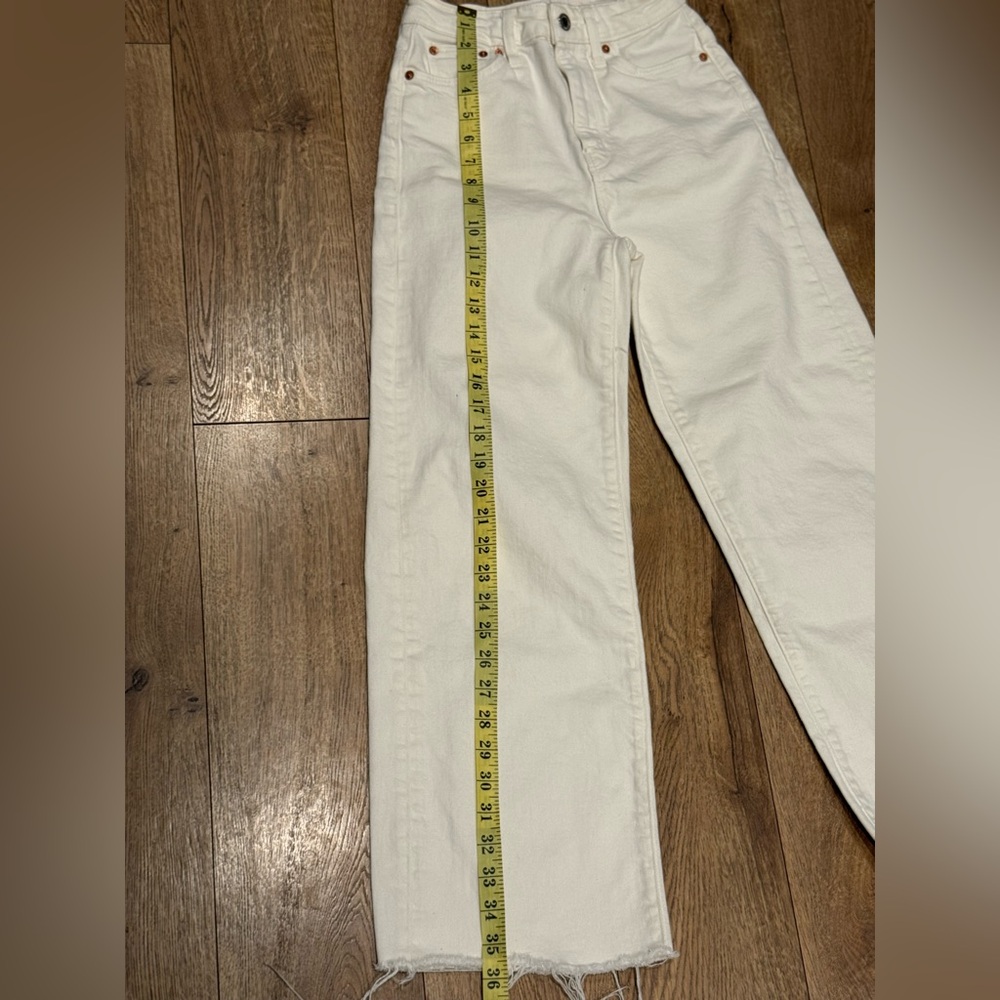 Women’s Zara White Denim Pants with Distressed Hem - Picture 8 of 11